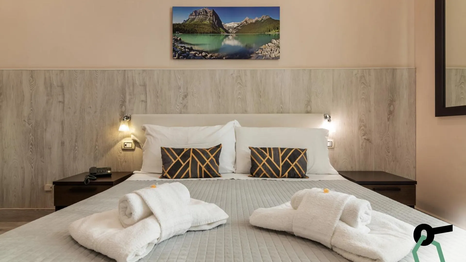 Hotiday Room Collection - Palermo Politeama 3*,